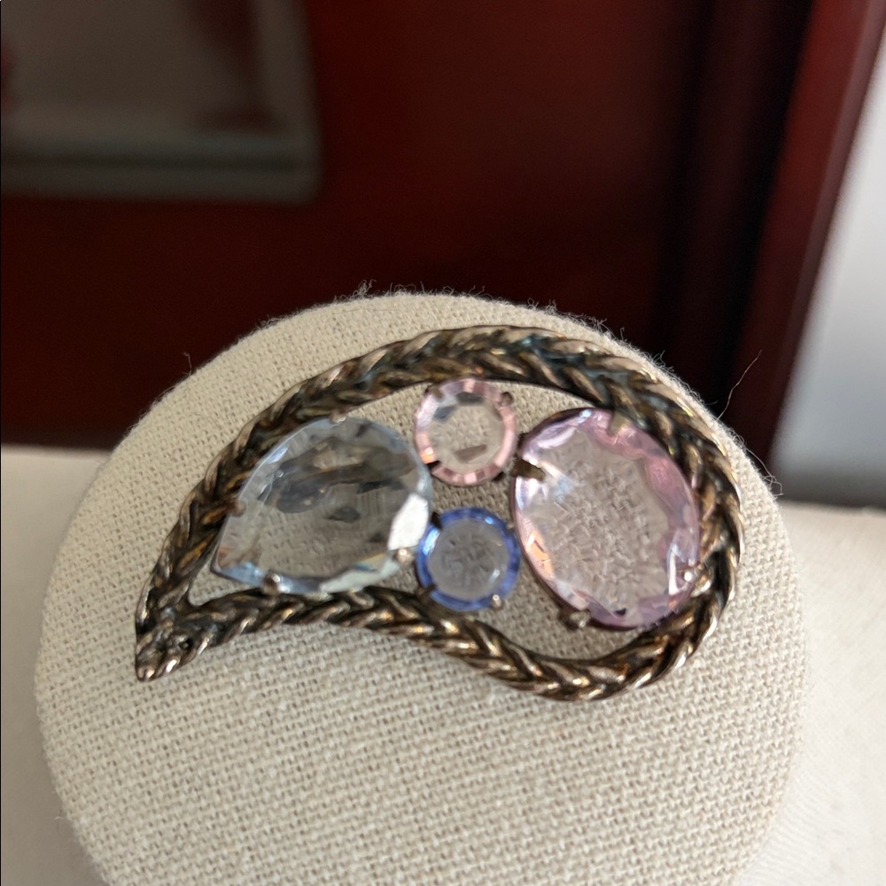 Vintage 1970s Paisley Pastel Crystal Brooch #202